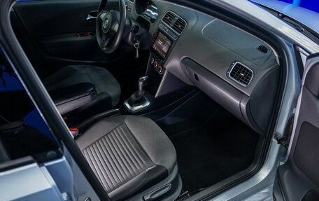 Volkswagen Polo VI (EU Market), 2011 год, 1 100 000 рублей, 13 фотография