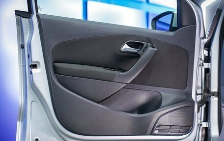 Volkswagen Polo VI (EU Market), 2011 год, 1 100 000 рублей, 15 фотография