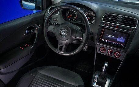 Volkswagen Polo VI (EU Market), 2011 год, 1 100 000 рублей, 29 фотография