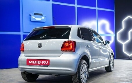 Volkswagen Polo VI (EU Market), 2011 год, 1 100 000 рублей, 26 фотография