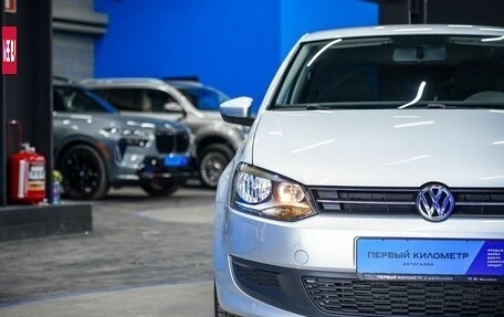 Volkswagen Polo VI (EU Market), 2011 год, 1 100 000 рублей, 32 фотография