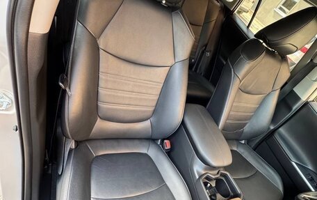 Toyota RAV4, 2021 год, 4 100 000 рублей, 15 фотография