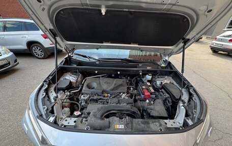 Toyota RAV4, 2021 год, 4 100 000 рублей, 10 фотография