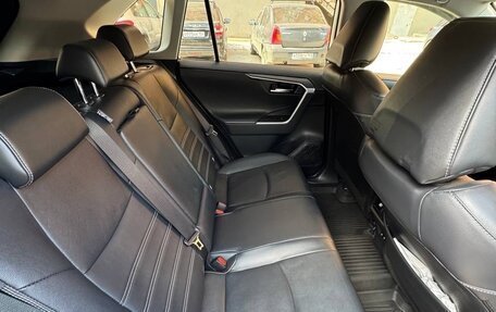 Toyota RAV4, 2021 год, 4 100 000 рублей, 17 фотография