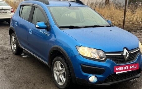 Renault Sandero II рестайлинг, 2015 год, 795 000 рублей, 2 фотография