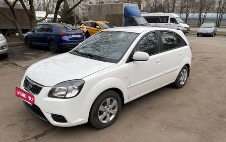 KIA Rio II, 2011 год, 670 000 рублей, 4 фотография