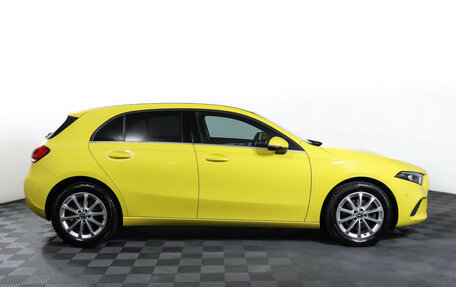 Mercedes-Benz A-Класс, 2019 год, 2 590 000 рублей, 4 фотография