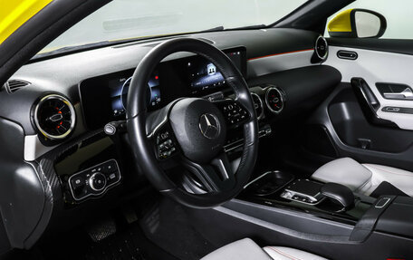 Mercedes-Benz A-Класс, 2019 год, 2 590 000 рублей, 15 фотография