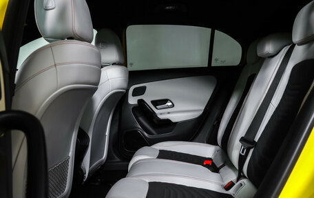 Mercedes-Benz A-Класс, 2019 год, 2 590 000 рублей, 12 фотография