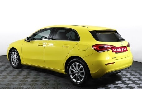 Mercedes-Benz A-Класс, 2019 год, 2 590 000 рублей, 7 фотография