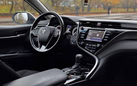 Toyota Camry, 2020 год, 2 190 000 рублей, 12 фотография