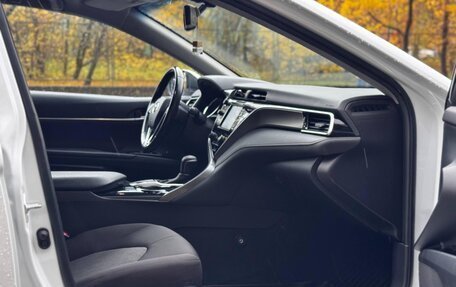 Toyota Camry, 2020 год, 2 190 000 рублей, 16 фотография