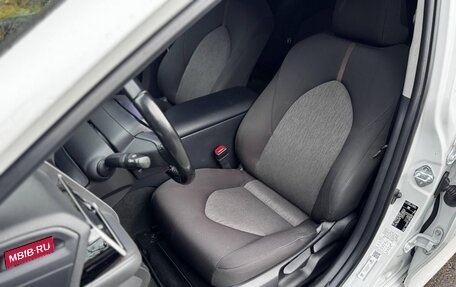 Toyota Camry, 2020 год, 2 190 000 рублей, 17 фотография