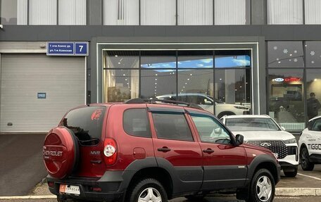 Chevrolet Niva I рестайлинг, 2017 год, 669 000 рублей, 5 фотография