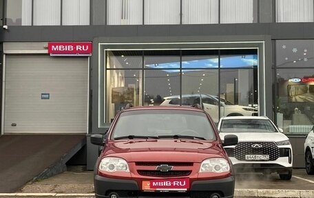 Chevrolet Niva I рестайлинг, 2017 год, 669 000 рублей, 8 фотография