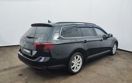 Volkswagen Passat B8 рестайлинг, 2019 год, 2 250 000 рублей, 7 фотография