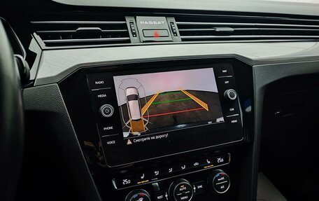 Volkswagen Passat B8 рестайлинг, 2019 год, 2 250 000 рублей, 21 фотография