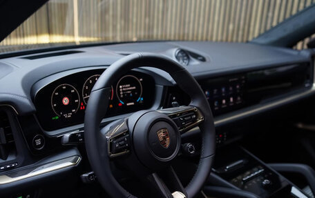 Porsche Cayenne III, 2025 год, 23 000 000 рублей, 15 фотография