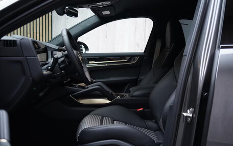 Porsche Cayenne III, 2025 год, 23 000 000 рублей, 14 фотография