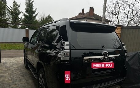 Toyota Land Cruiser Prado 150 рестайлинг 2, 2022 год, 6 300 000 рублей, 5 фотография