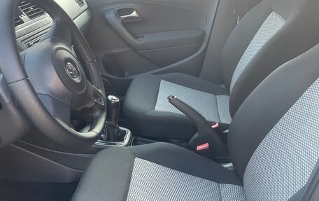 Volkswagen Polo VI (EU Market), 2011 год, 890 000 рублей, 10 фотография