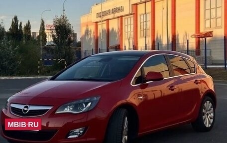 Opel Astra J, 2010 год, 1 300 000 рублей, 4 фотография