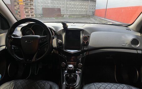 Chevrolet Cruze II, 2011 год, 650 000 рублей, 9 фотография