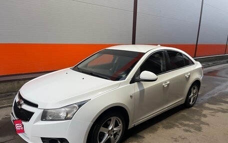 Chevrolet Cruze II, 2011 год, 650 000 рублей, 3 фотография
