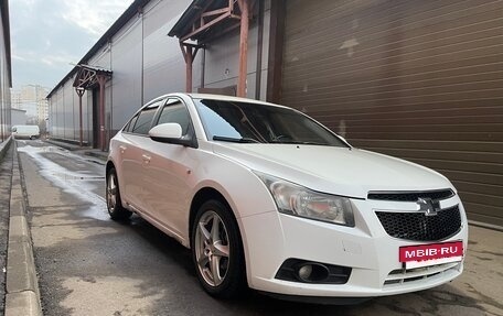 Chevrolet Cruze II, 2011 год, 650 000 рублей, 7 фотография