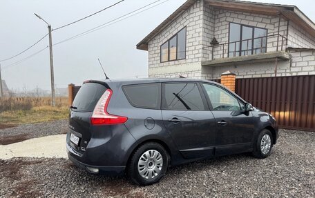 Renault Scenic III, 2011 год, 650 000 рублей, 3 фотография