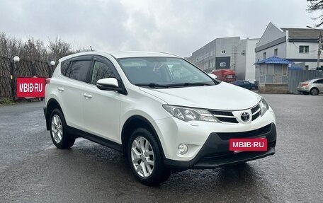 Toyota RAV4, 2013 год, 1 900 000 рублей, 2 фотография