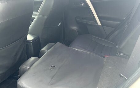 Toyota RAV4, 2013 год, 1 900 000 рублей, 20 фотография