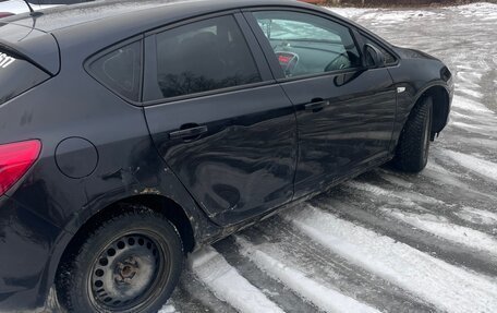 Opel Astra J, 2011 год, 570 000 рублей, 3 фотография