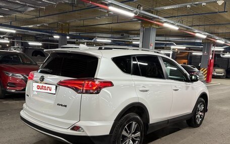 Toyota RAV4, 2018 год, 2 100 000 рублей, 7 фотография