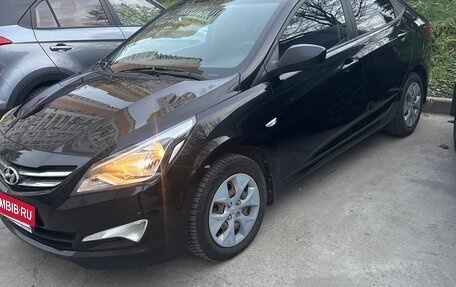 Hyundai Solaris II рестайлинг, 2016 год, 690 000 рублей, 2 фотография