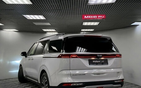 KIA Carnival, 2021 год, 3 300 000 рублей, 23 фотография