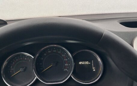 Renault Logan II, 2019 год, 800 000 рублей, 7 фотография