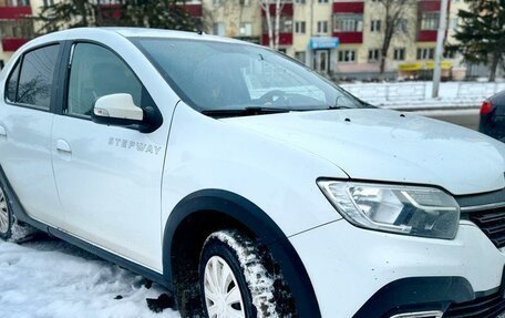 Renault Logan II, 2019 год, 800 000 рублей, 8 фотография