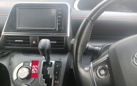 Toyota Sienta II, 2016 год, 1 550 000 рублей, 7 фотография