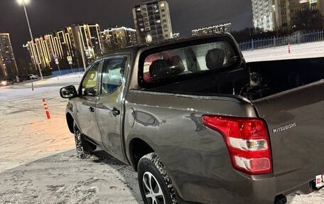 Mitsubishi L200 IV рестайлинг, 2017 год, 1 950 000 рублей, 5 фотография