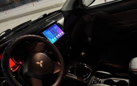 Mitsubishi L200 IV рестайлинг, 2017 год, 1 950 000 рублей, 3 фотография