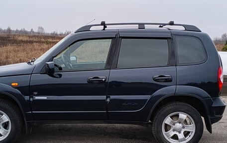 Chevrolet Niva I рестайлинг, 2010 год, 648 000 рублей, 9 фотография