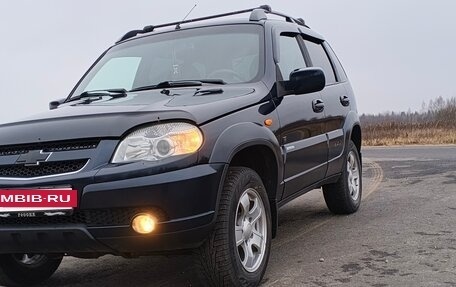 Chevrolet Niva I рестайлинг, 2010 год, 648 000 рублей, 2 фотография