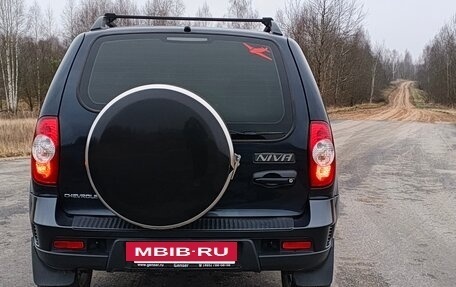 Chevrolet Niva I рестайлинг, 2010 год, 648 000 рублей, 7 фотография