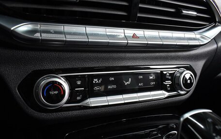 FAW Bestune T77, 2024 год, 2 099 000 рублей, 14 фотография