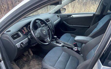 Volkswagen Jetta VI, 2013 год, 690 000 рублей, 5 фотография