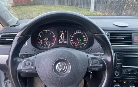 Volkswagen Jetta VI, 2013 год, 690 000 рублей, 4 фотография