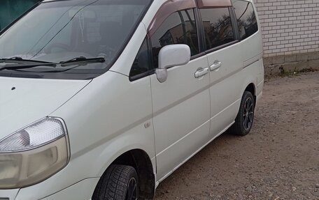 Nissan Serena II, 2002 год, 800 000 рублей, 2 фотография