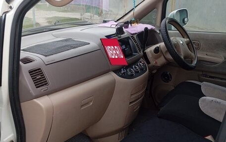 Nissan Serena II, 2002 год, 800 000 рублей, 7 фотография