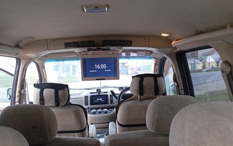 Nissan Serena II, 2002 год, 800 000 рублей, 9 фотография